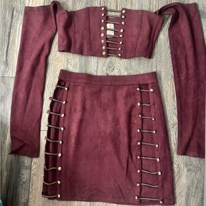 Oh Polly size US 8 Burgundy Mini Skirt Set
*only worn twice*